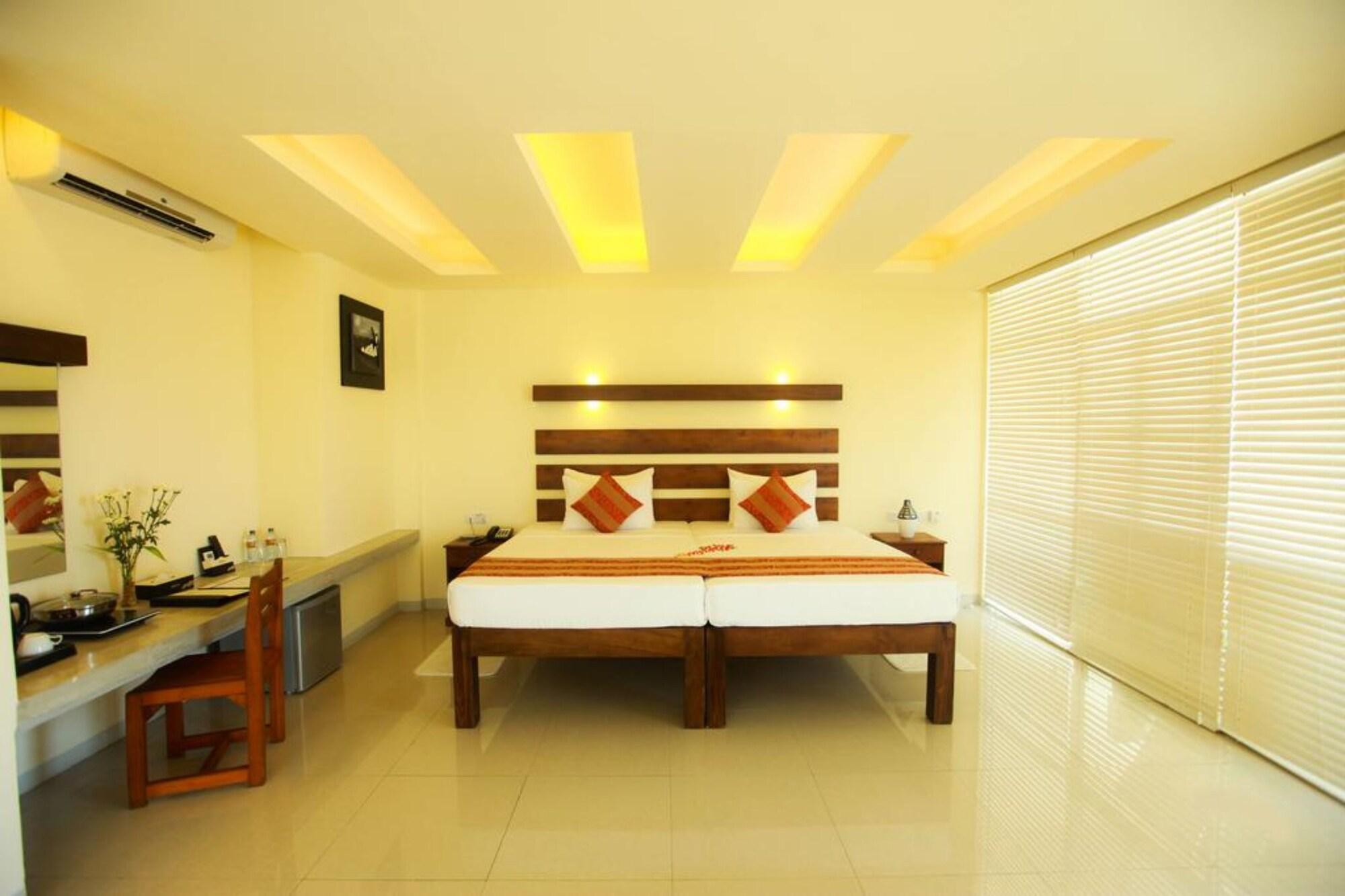 Beacon Beach Hotel Negombo 4* Negombo