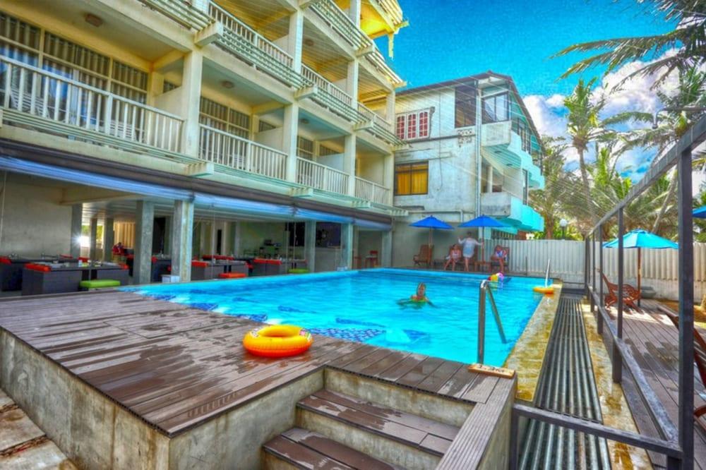 Beacon Beach Hotel Negombo होटल 4*