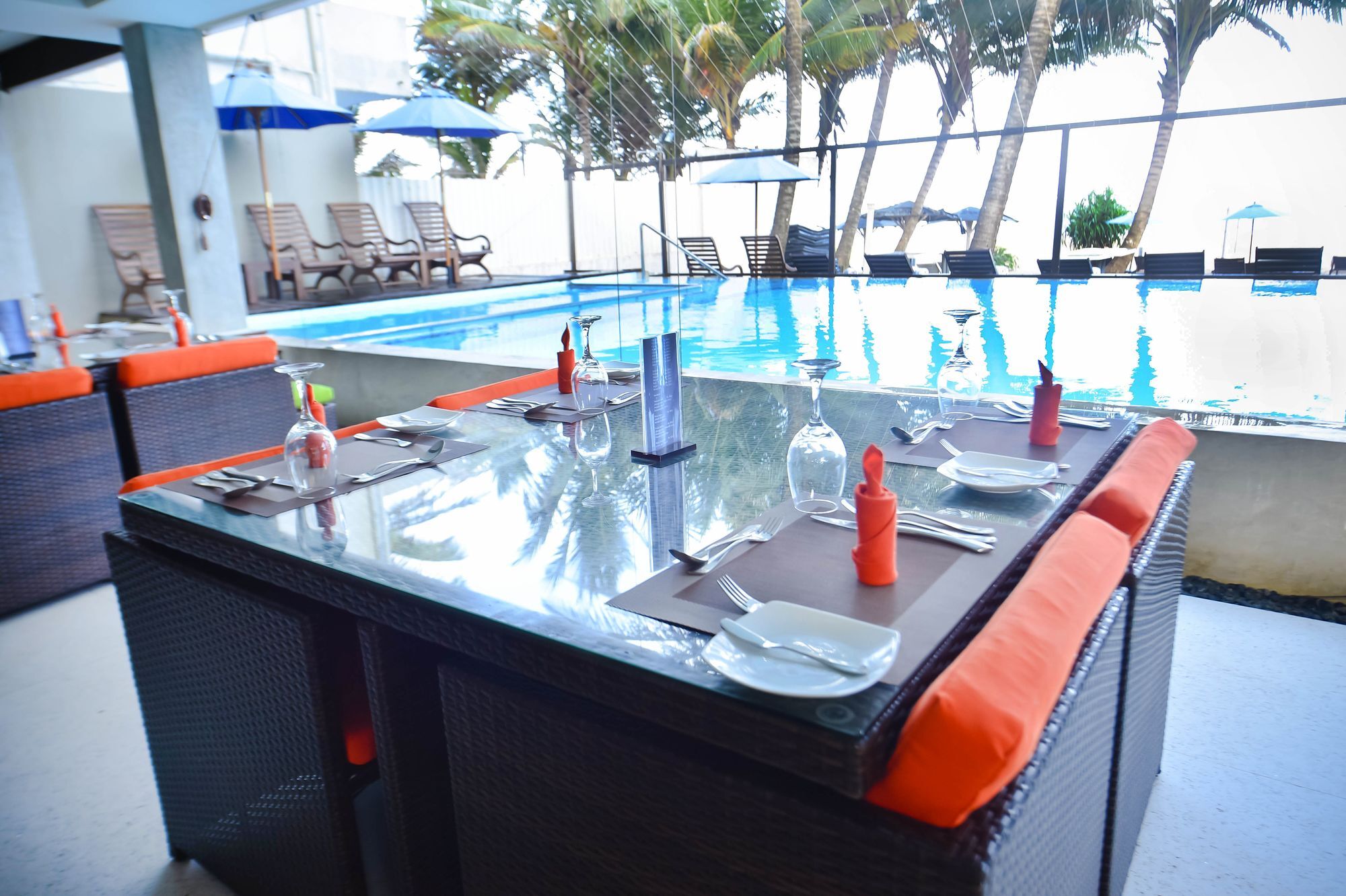 Beacon Beach Hotel Negombo होटल