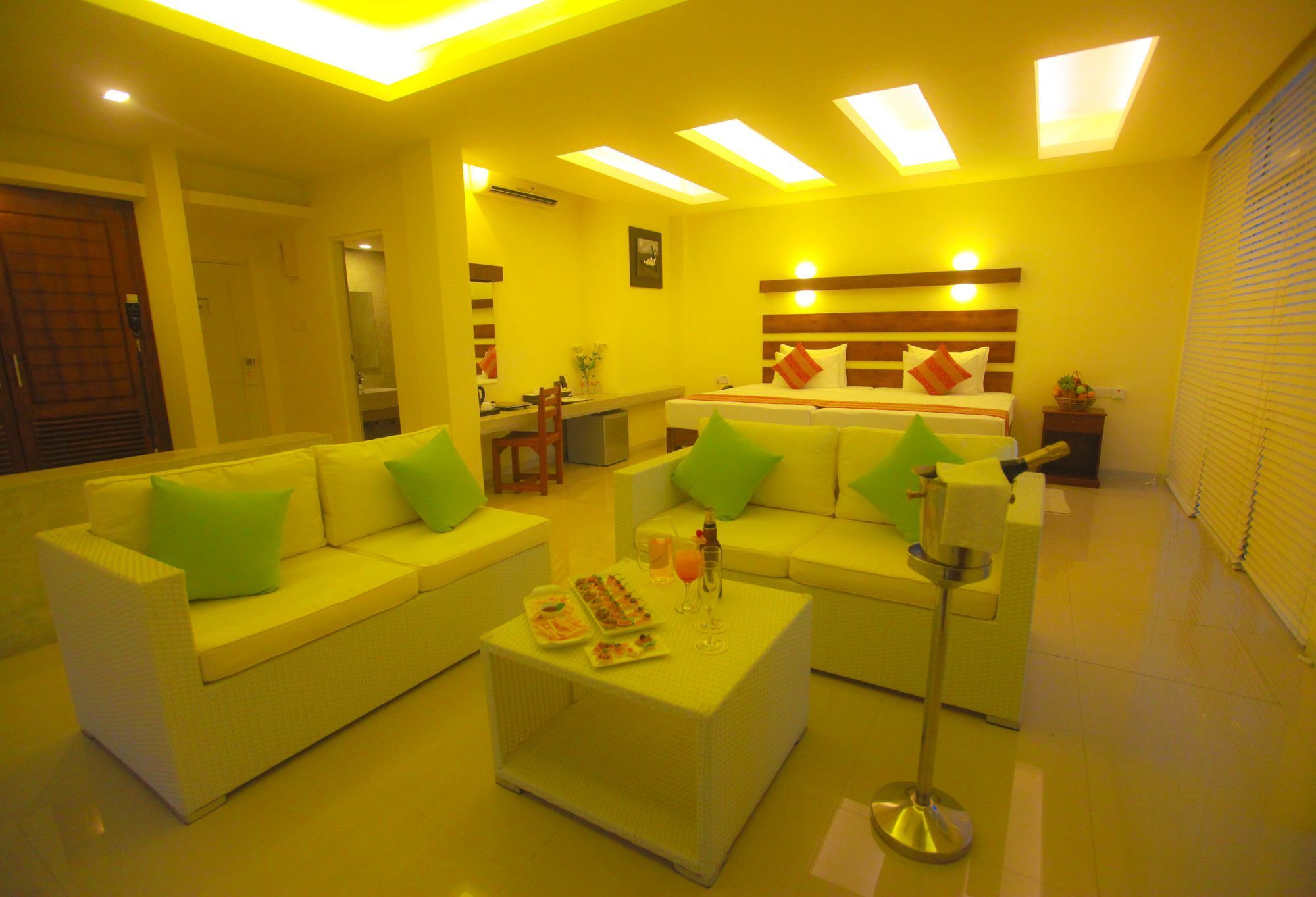 Beacon Beach Hotel Negombo होटल 4*